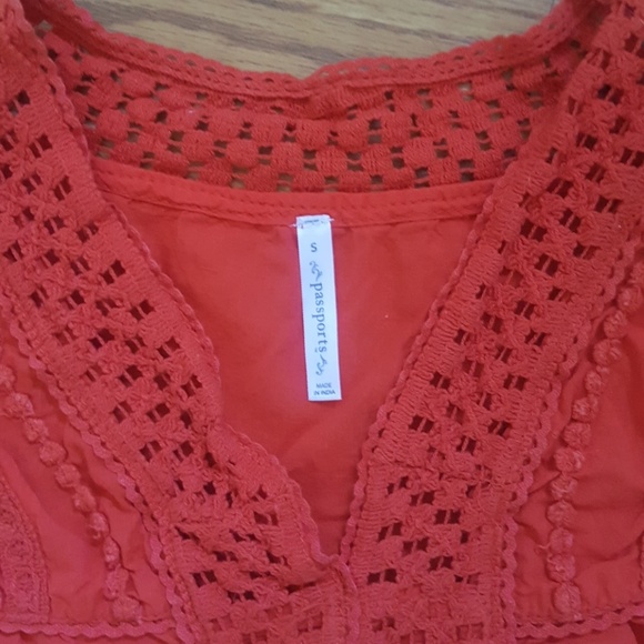 Cute coral colored cotton top w/crochet neckline - Picture 2 of 3